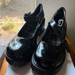 Black Patent Leather Mary Jane Platform Shoes